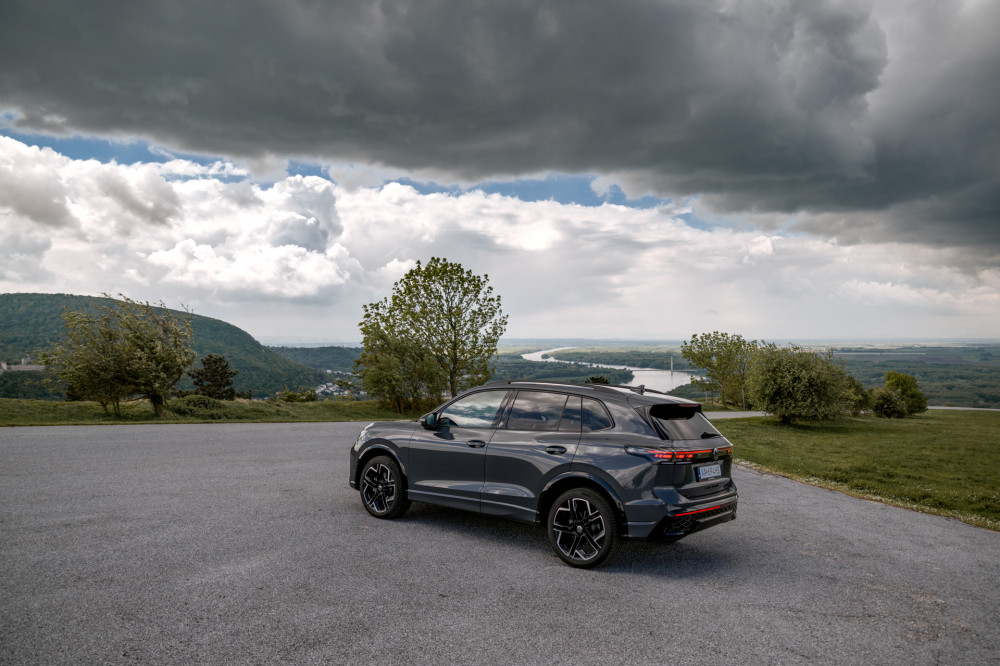 Volkswagen Tiguan R-Line 2.0 TDI 4MOTION